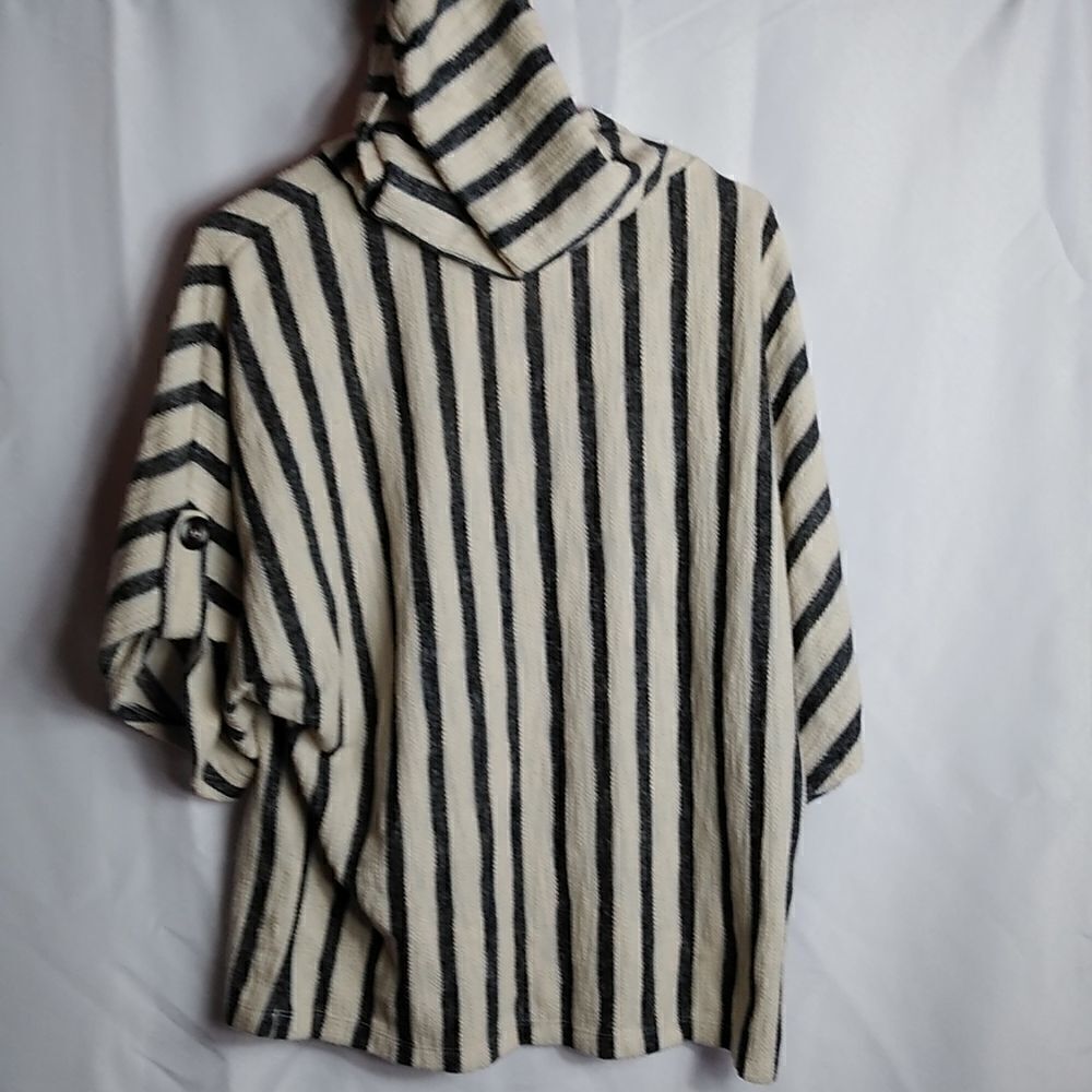 Per Seption Concept hooded tunic - Picture 3 of 4